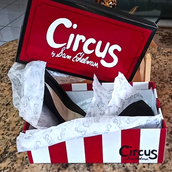 Sam Edelman "Circus" Black Velvet Shoes. Great Cond. Worn once for pictures. (7) - Picture 14 of 16